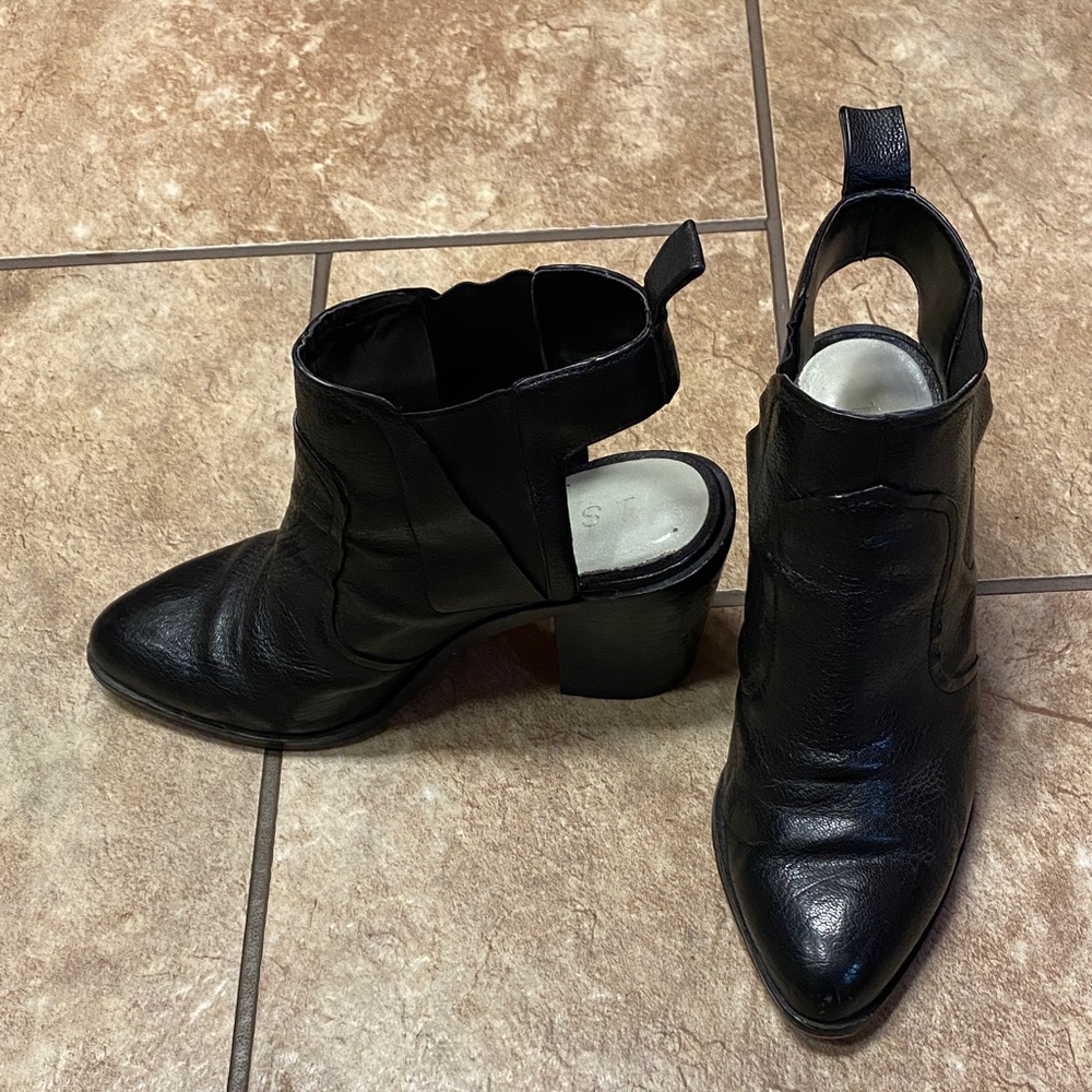 Black Leather Slingback Heeled Mules/Booties 7M Office Collegiate Western Fall